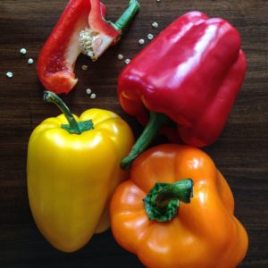 Čerstvá paprika pripravená na predaj